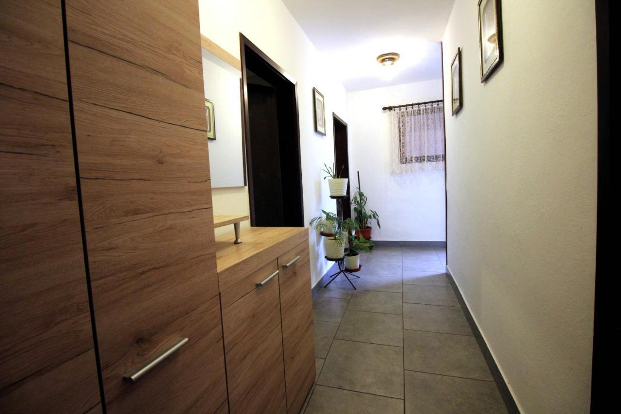 Apartment Leana Селце Экстерьер фото
