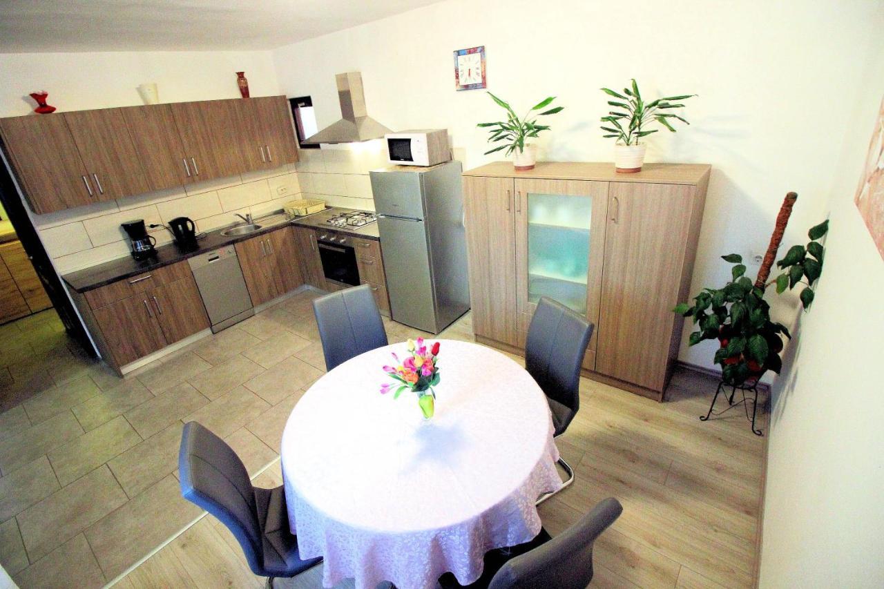 Apartment Leana Селце Экстерьер фото